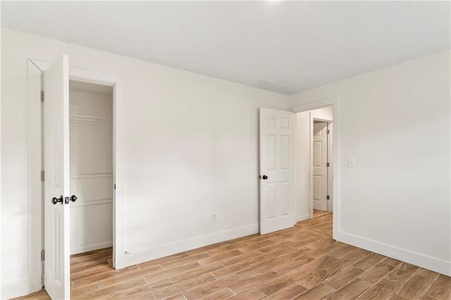 318 SE Bent Tree Drive, Blue Springs, MO 64014
