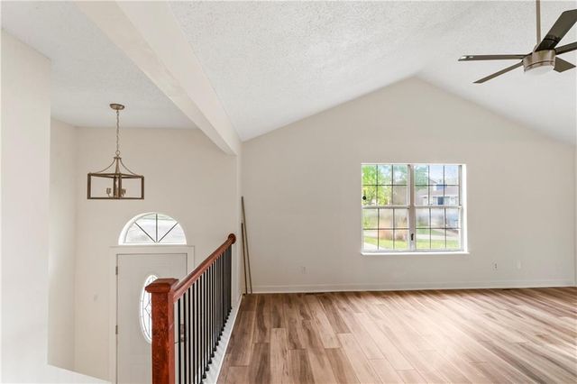 318 SE Bent Tree Drive, Blue Springs, MO 64014