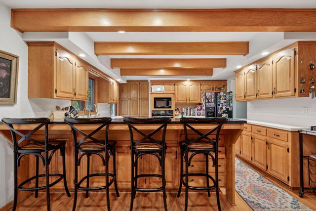 940 S Brown Road, Wayzata, MN 55391