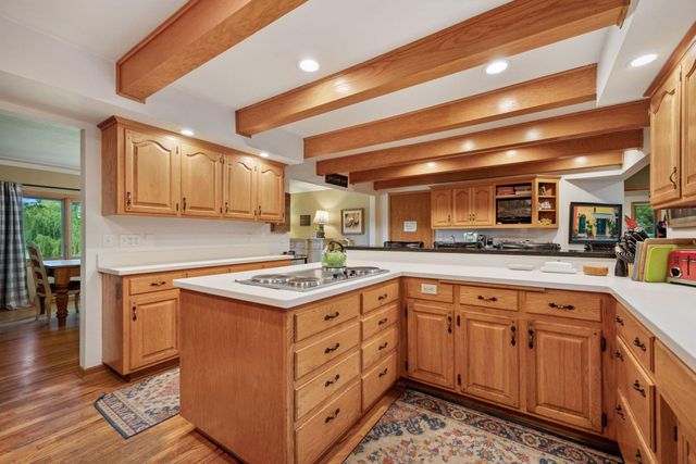 940 S Brown Road, Wayzata, MN 55391