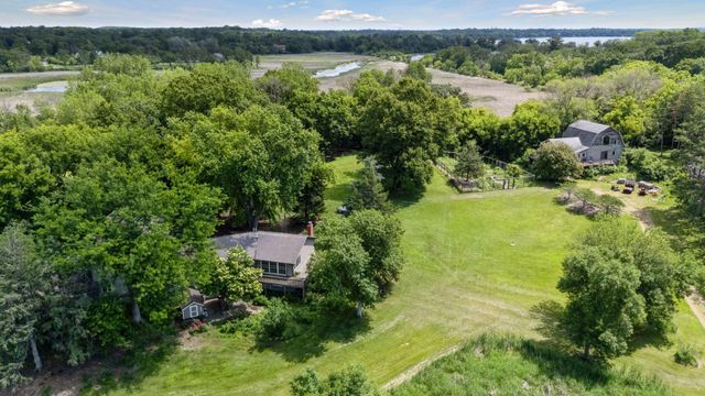 940 S Brown Road, Wayzata, MN 55391