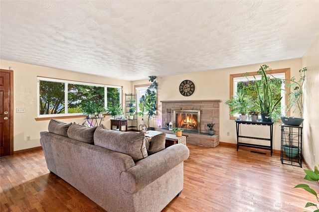 4602 Caldwell Road E, Edgewood, WA 98372