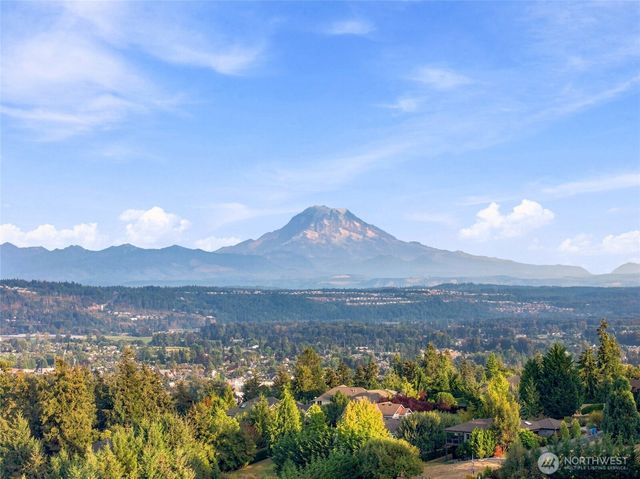 4602 Caldwell Road E, Edgewood, WA 98372