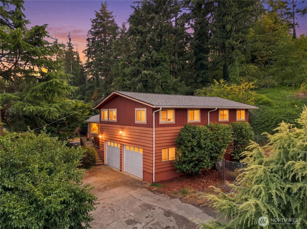 4602 Caldwell Road E, Edgewood, WA 98372