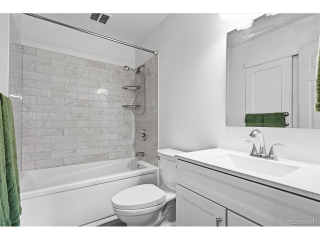 32 Dory Lakes Dr, Black Hawk, CO 80422