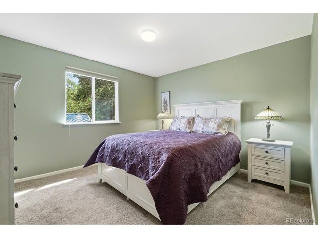 32 Dory Lakes Dr, Black Hawk, CO 80422
