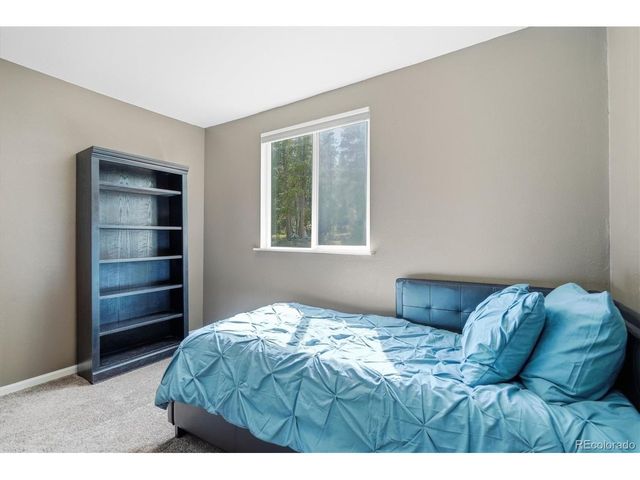 32 Dory Lakes Dr, Black Hawk, CO 80422