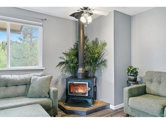 32 Dory Lakes Dr, Black Hawk, CO 80422