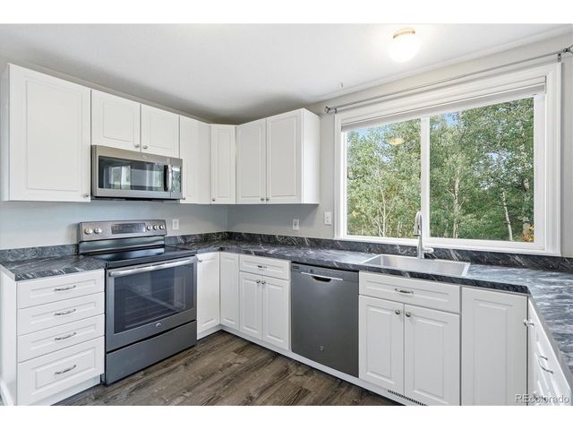 32 Dory Lakes Dr, Black Hawk, CO 80422