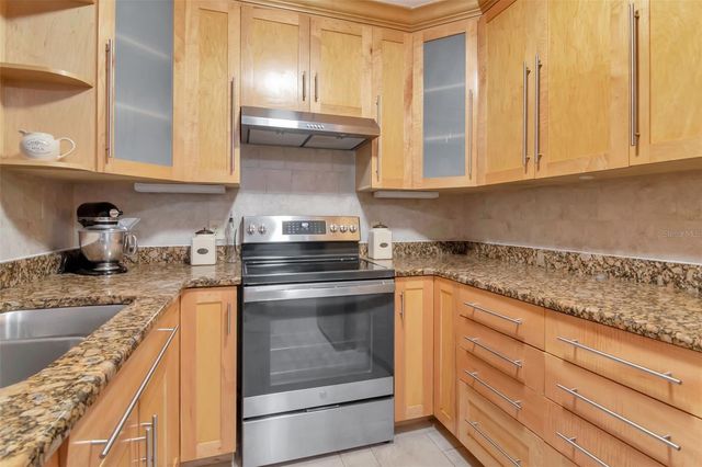 953 CEDARWOOD AVENUE, Dunedin, FL 34698