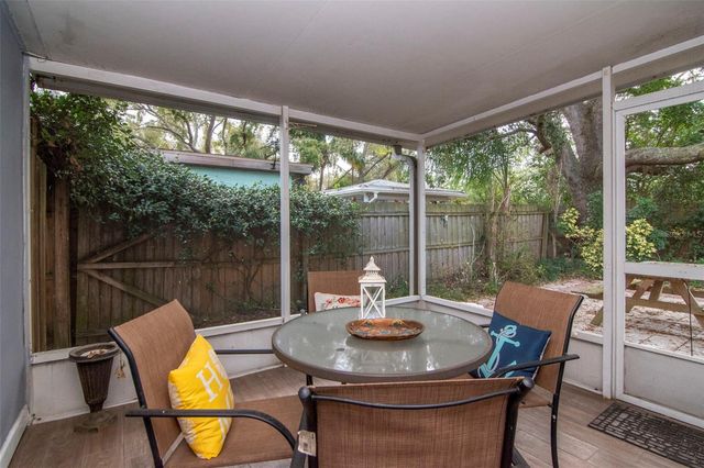 953 CEDARWOOD AVENUE, Dunedin, FL 34698