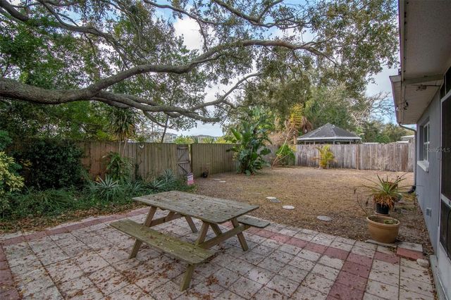 953 CEDARWOOD AVENUE, Dunedin, FL 34698