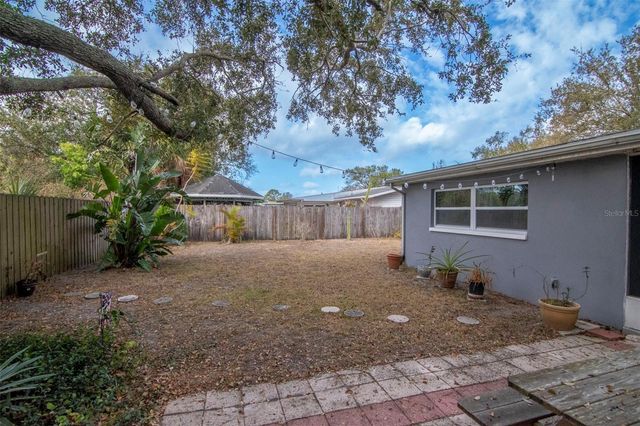 953 CEDARWOOD AVENUE, Dunedin, FL 34698