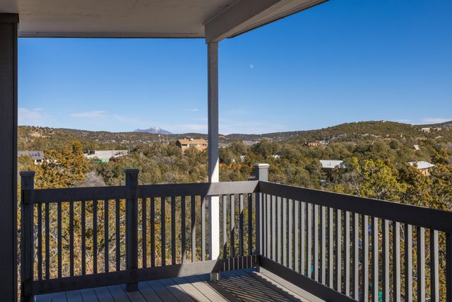 37 Matterhorn Drive, Cedar Crest, NM 87008