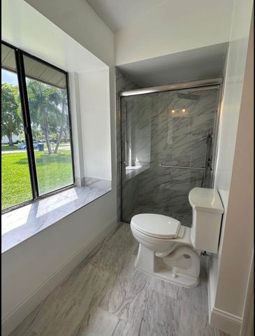 1275 Mcdermott Lane, Royal Palm Beach, FL 33411