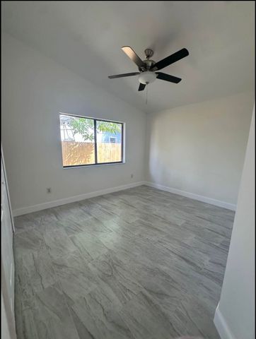 1275 Mcdermott Lane, Royal Palm Beach, FL 33411