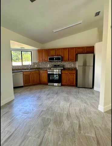 1275 Mcdermott Lane, Royal Palm Beach, FL 33411