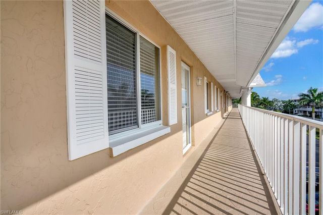 3062 Sandpiper Bay CIR K302, Naples, FL 34112