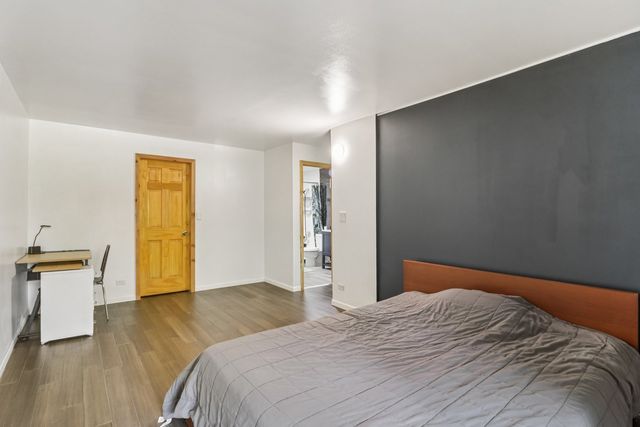 1405 E Central Road 122C, Arlington Heights, IL 60005