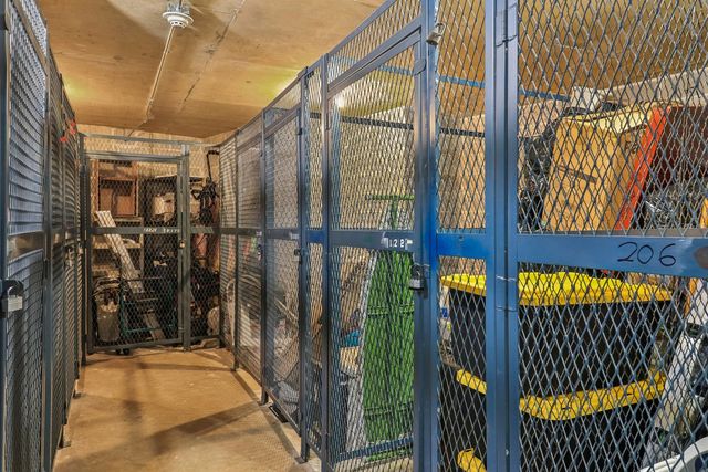 1405 E Central Road 122C, Arlington Heights, IL 60005