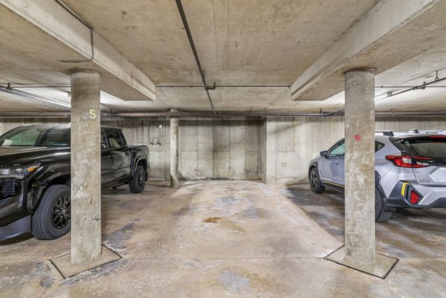 1405 E Central Road 122C, Arlington Heights, IL 60005