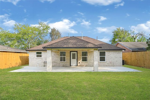 17114 Hall Shepperd Road, Houston, TX 77049