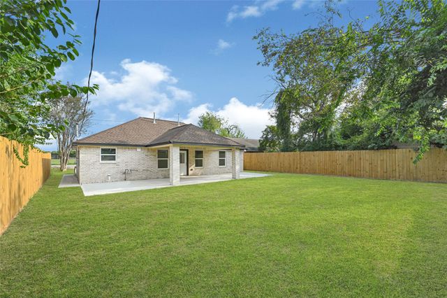 17114 Hall Shepperd Road, Houston, TX 77049