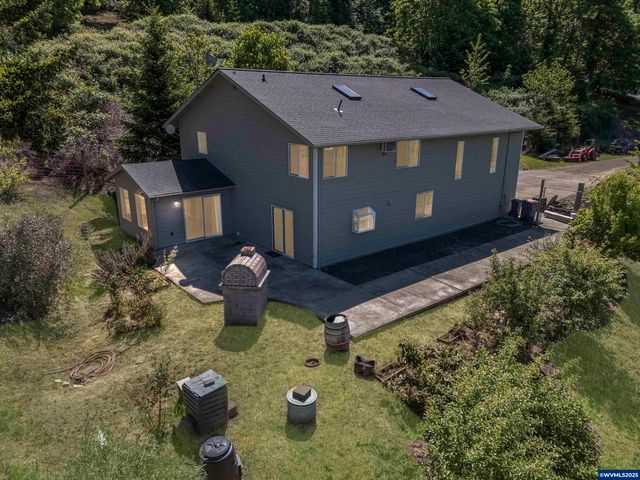 9275 SE Terrace View Ct, Amity, OR 97101