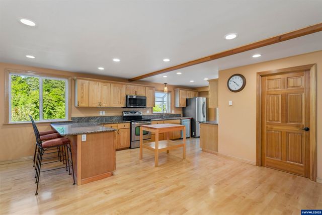 9275 SE Terrace View Ct, Amity, OR 97101