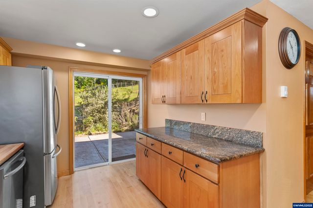 9275 SE Terrace View Ct, Amity, OR 97101