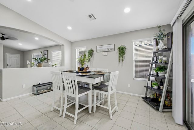 853 E YUMA Avenue, Apache Junction, AZ 85119
