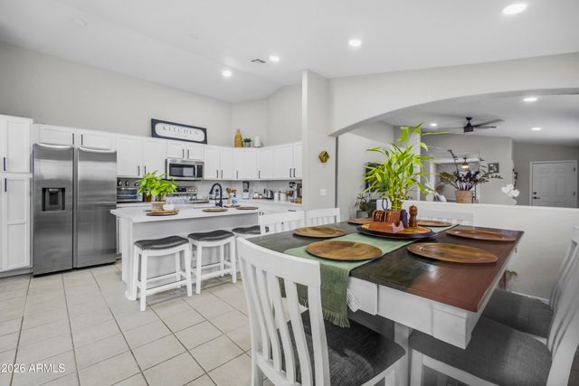 853 E YUMA Avenue, Apache Junction, AZ 85119