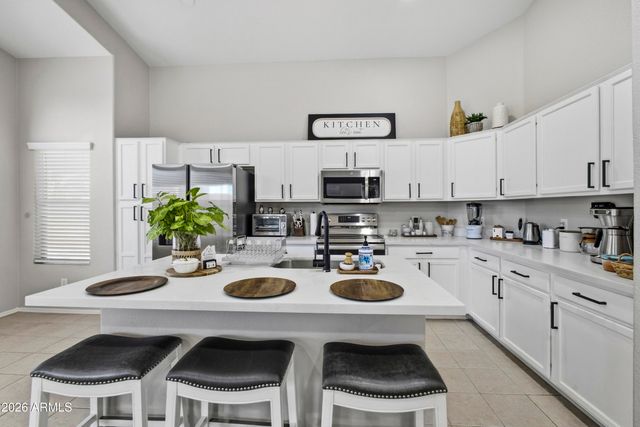 853 E YUMA Avenue, Apache Junction, AZ 85119