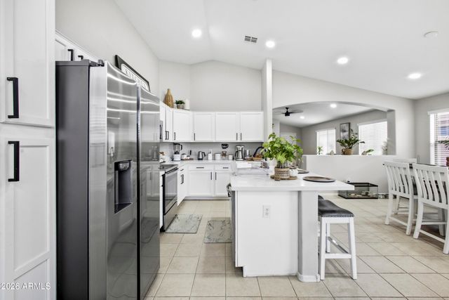 853 E YUMA Avenue, Apache Junction, AZ 85119
