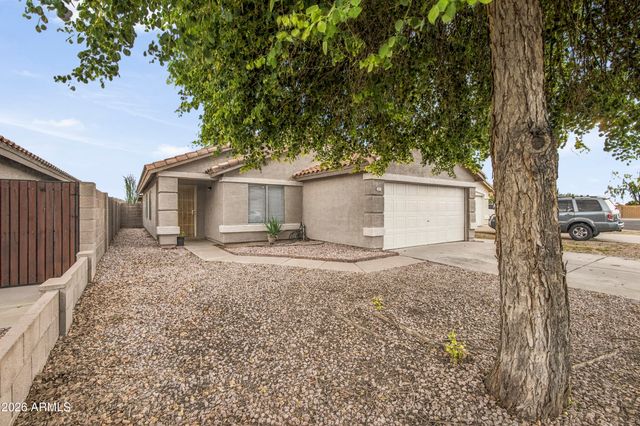 853 E YUMA Avenue, Apache Junction, AZ 85119
