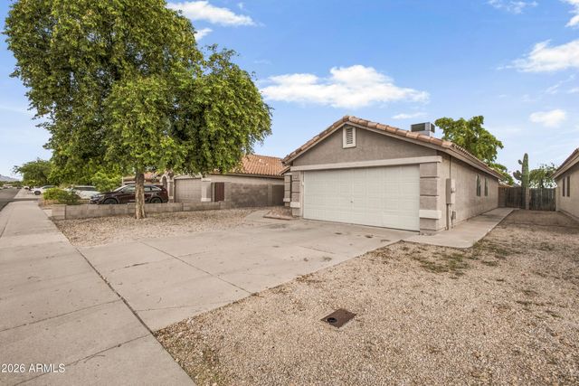 853 E YUMA Avenue, Apache Junction, AZ 85119