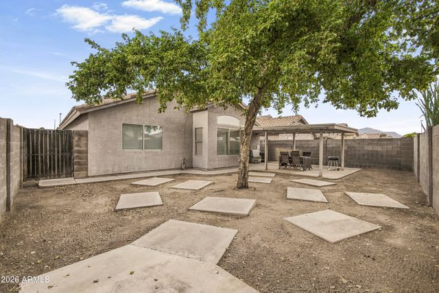 853 E YUMA Avenue, Apache Junction, AZ 85119