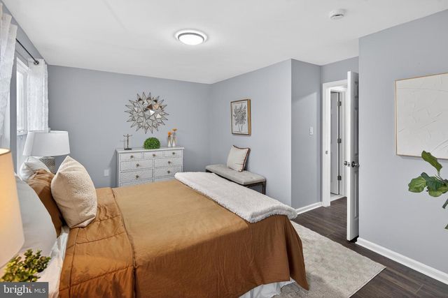 474 SAINT MARY ST, Burlington, NJ 08016