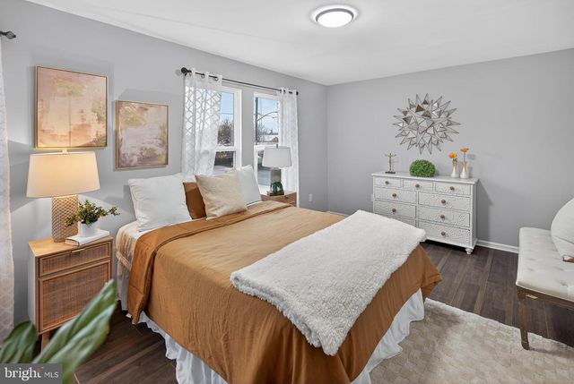 474 SAINT MARY ST, Burlington, NJ 08016