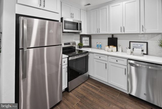 474 SAINT MARY ST, Burlington, NJ 08016