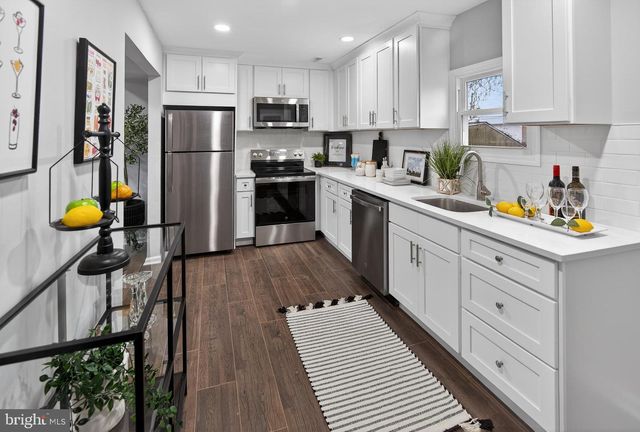 474 SAINT MARY ST, Burlington, NJ 08016