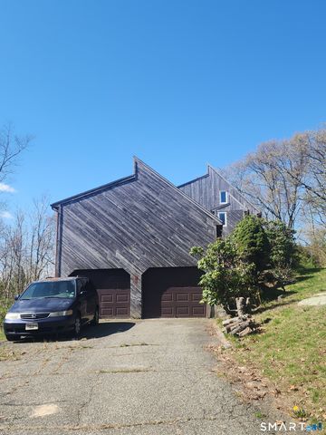 6 Watch Hill Road, Old Saybrook, CT 06475