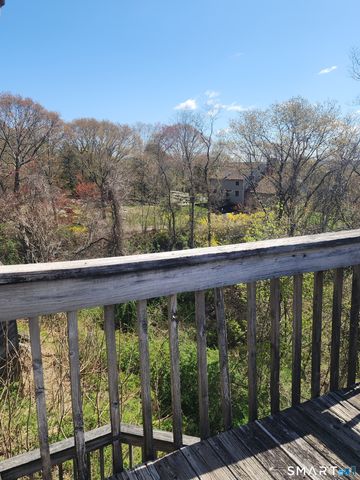 6 Watch Hill Road, Old Saybrook, CT 06475