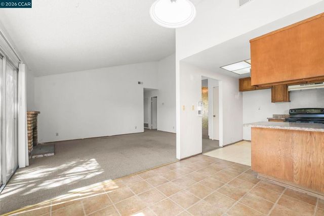 101 Flame Dr, Pacheco, CA 94553