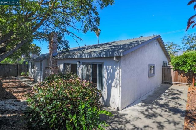 101 Flame Dr, Pacheco, CA 94553