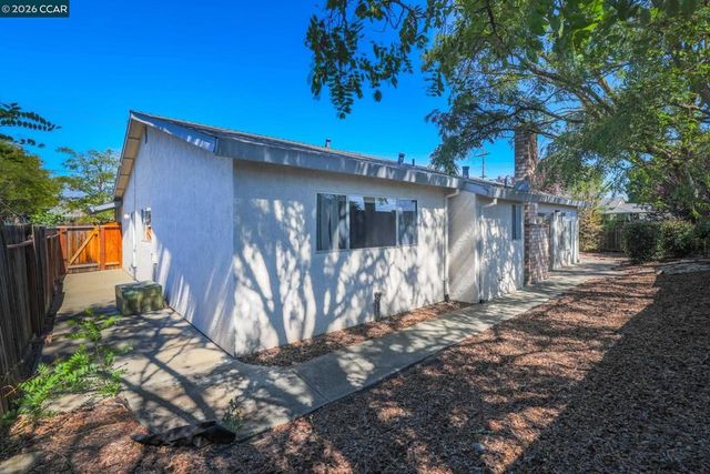 101 Flame Dr, Pacheco, CA 94553