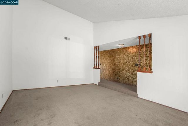 101 Flame Dr, Pacheco, CA 94553
