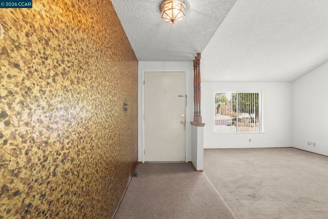 101 Flame Dr, Pacheco, CA 94553