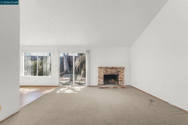 101 Flame Dr, Pacheco, CA 94553