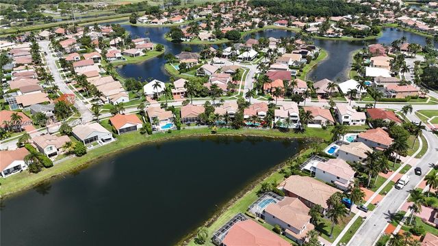 19432 Preserve Dr, Boca Raton, FL 33498